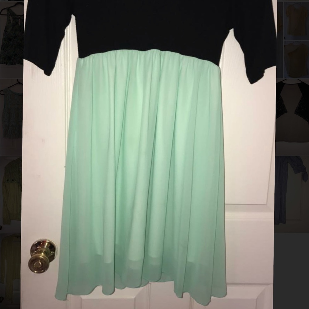 Dress - Picture 2 of 2